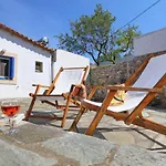 Pefkias Semesterbostad *