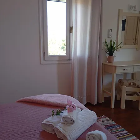 Holiday home Pefkias *